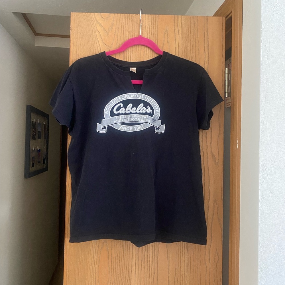 Cabela's Black Short Sleeve Tee Graphic Design
